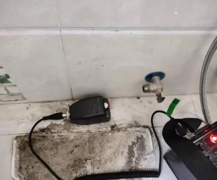 细河屋顶漏水维修公司分享下卫生间漏水的危害及解决方法